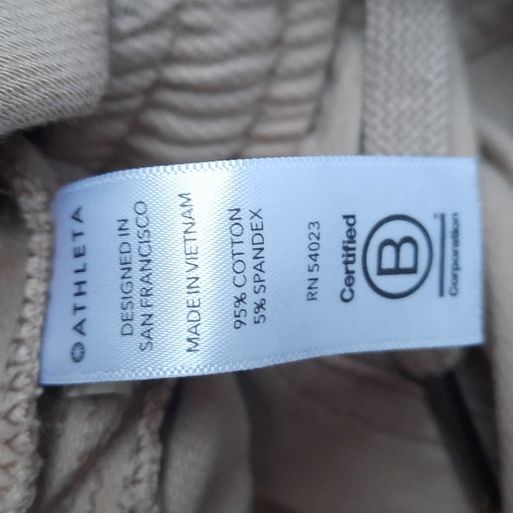 Athleta Farallon Cargo Crop Pant - Picture 9 of 9